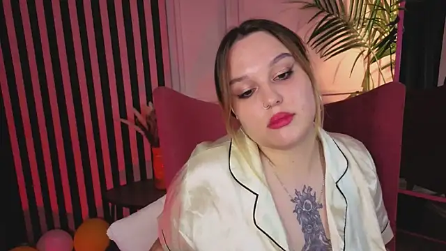 kiki mikki  online show from October 2025 08:44:02 PM
