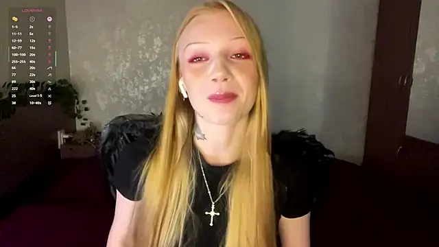 Iamlylu online show from October 2025 05:26:01 AM