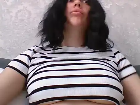 Snapshot of Yanorell chatting on March 2026 06:43:02 AM Yanorell online show from March 2026 06:43:02 AM