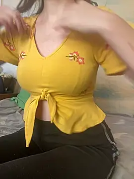 KittieCreme online show from March 2026 10:10:02 AM