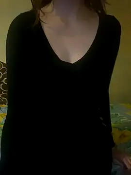 Snapshot of KittieCreme chatting on November 2025 01:26:02 PM KittieCreme online show from November 2025 01:26:02 PM