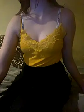 KittieCreme online show from December 2025 01:57:02 PM