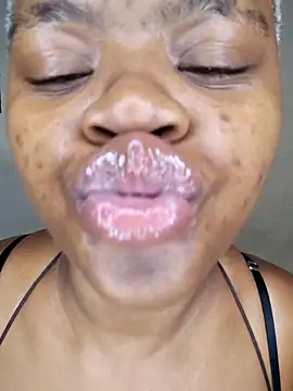 certifiedhottie2025 online show from April 2026 05:35:01 AM