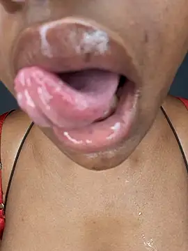 certifiedhottie2025 online show from November 2025 05:57:01 PM