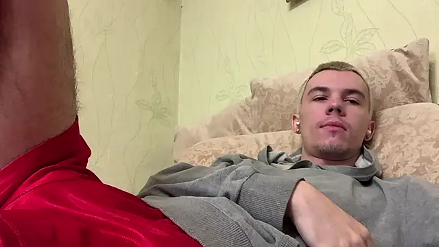 Jeremy1Scott online show from July 2026 05:18:02 AM