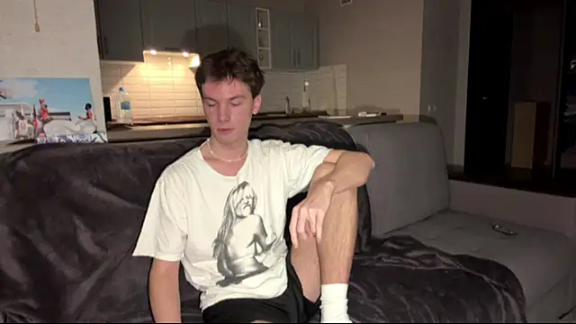 Jeremy1Scott online show from November 2025 03:34:02 AM