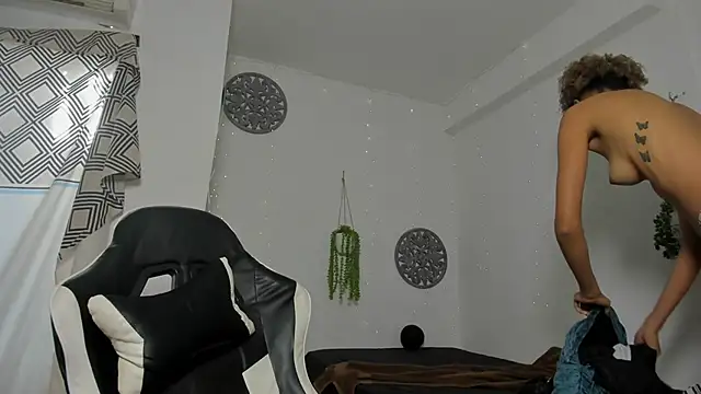 Hotblosson online show from October 2025 02:38:02 PM