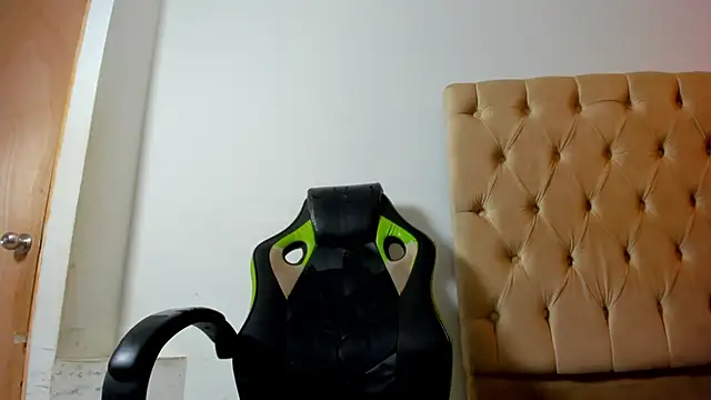 Hotblosson online show from October 2025 01:54:02 PM