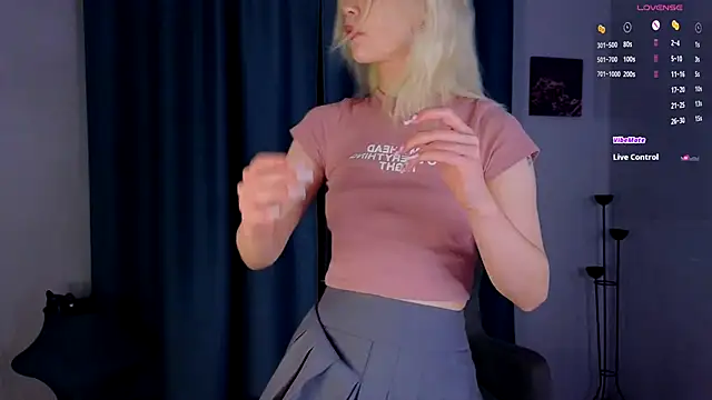 Snapshot of lovedrope chatting on November 2025 05:24:02 PM lovedrope online show from November 2025 05:24:02 PM