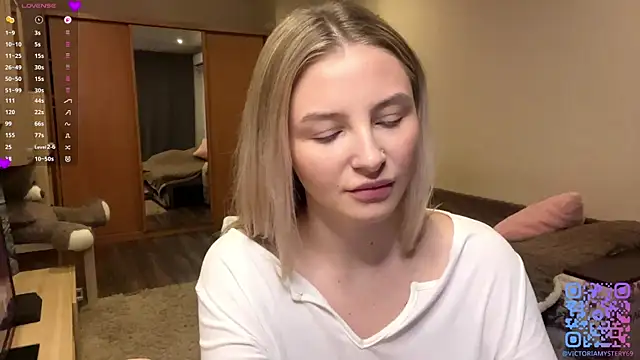 VictoriaMystery online show from November 2025 12:17:01 PM