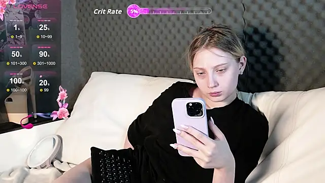 Fluffy Cloude online show from May 2026 06:39:01 AM