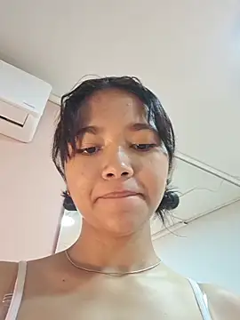 Snapshot of Mariana-Torres chatting on December 2025 12:11:01 PM Mariana-Torres online show from December 2025 12:11:01 PM