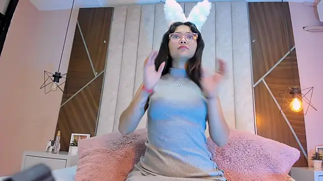 Snapshot of Mariana-Torres chatting on October 2025 12:59:02 PM Mariana-Torres online show from October 2025 12:59:02 PM