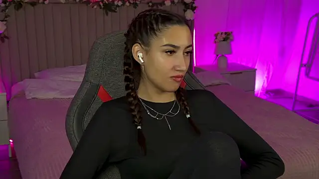 RebeckaThornton online show from November 2025 06:08:01 PM