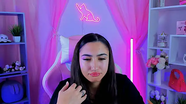 Snapshot of RebeckaThornton chatting on October 2025 09:41:01 AM RebeckaThornton online show from October 2025 09:41:01 AM