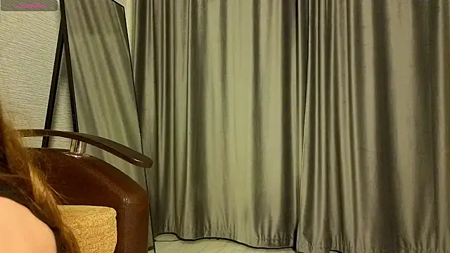 MissPompadure online show from March 2026 07:41:01 PM