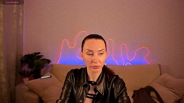 Lilith Sora online show from January 2026 06:44:02 PM