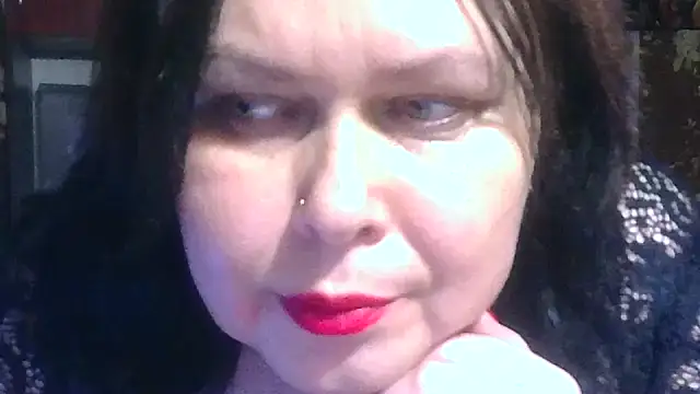 CharleeKendall online show from November 2025 12:48:02 PM