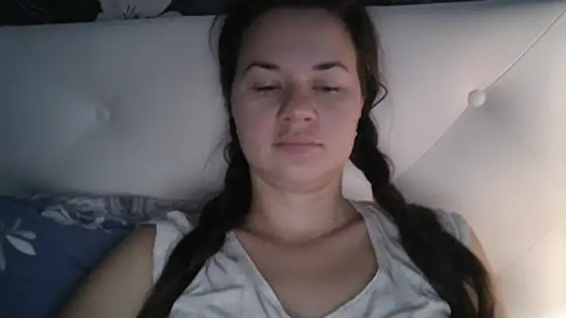 Snapshot of GiaaCaranggi chatting on November 2025 05:28:01 AM GiaaCaranggi online show from November 2025 05:28:01 AM