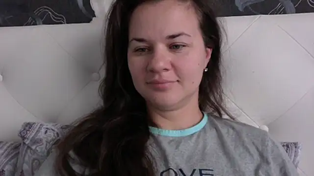 Snapshot of GiaaCaranggi chatting on November 2025 07:01:02 AM GiaaCaranggi online show from November 2025 07:01:02 AM