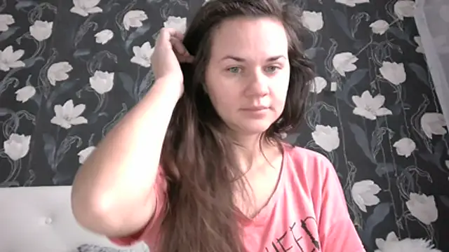 Snapshot of GiaaCaranggi chatting on December 2025 08:42:02 AM GiaaCaranggi online show from December 2025 08:42:02 AM