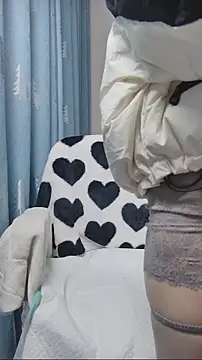 DJEVERY2025 online show from December 2025 01:05:02 AM