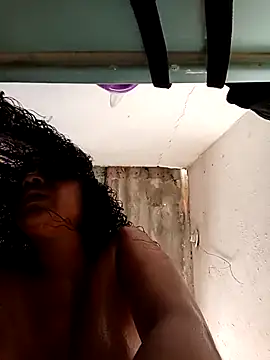 lacrespa24 online show from November 2025 06:02:01 PM