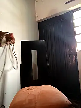 lacrespa24 online show from November 2025 04:33:02 PM