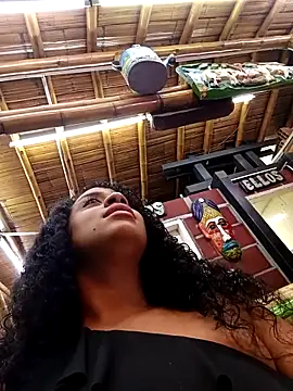 lacrespa24 online show from November 2025 05:14:02 AM