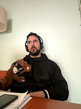 ReDiBastoni90 online show from November 2025 10:21:02 AM