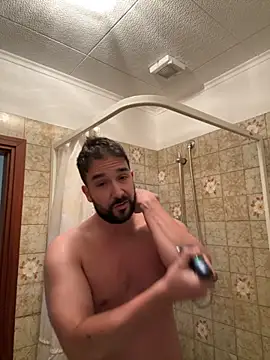 Snapshot of ReDiBastoni90 chatting on October 2025 03:09:02 PM ReDiBastoni90 online show from October 2025 03:09:02 PM