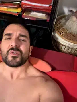 Snapshot of ReDiBastoni90 chatting on October 2025 05:14:02 PM ReDiBastoni90 online show from October 2025 05:14:02 PM