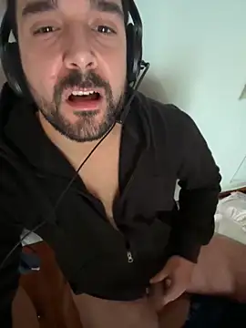 Snapshot of ReDiBastoni90 chatting on October 2025 08:55:02 AM ReDiBastoni90 online show from October 2025 08:55:02 AM