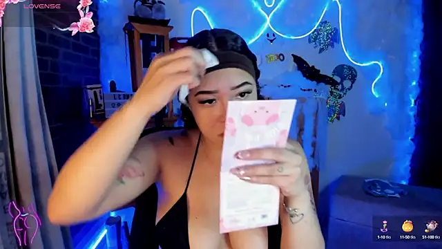 Lizz martins online show from October 2025 01:50:02 AM