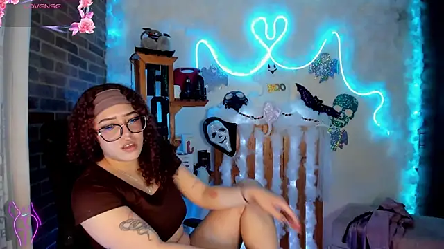 Lizz martins online show from October 2025 02:11:02 AM