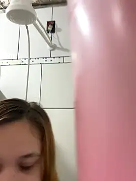 ruivinhadancer online show from December 2025 04:36:01 AM