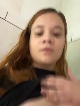 ruivinhadancer online show from December 2025 01:32:01 PM