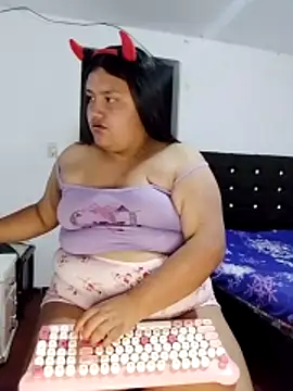 natt-bigass online show from November 2025 03:05:02 AM