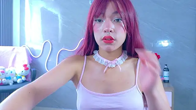 Naaomi cute online show from February 2026 02:05:01 PM