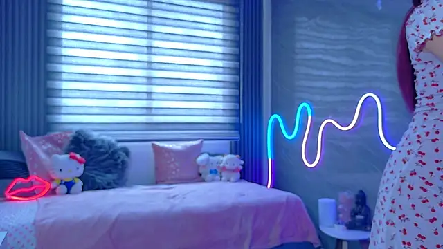 Snapshot of Naaomi_cute chatting on November 2025 05:27:02 PM Naaomi cute online show from November 2025 05:27:02 PM