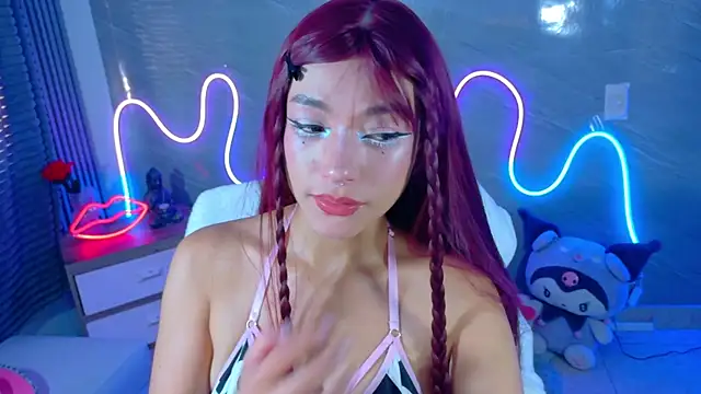 Naaomi cute online show from January 2026 08:16:02 PM