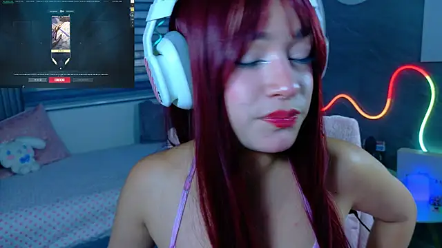 Snapshot of Naaomi_cute chatting on October 2025 10:07:02 PM Naaomi cute online show from October 2025 10:07:02 PM