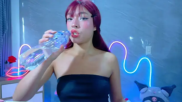 Naaomi cute online show from January 2026 12:41:02 PM