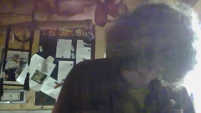 Snapshot of OldManOnline chatting on May 2026 01:47:01 AM OldManOnline online show from May 2026 01:47:01 AM