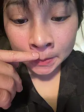 Snapshot of Linh-xxx chatting on January 2026 05:11:02 AM Linh-xxx online show from January 2026 05:11:02 AM