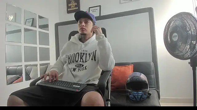 Sky Wild online show from November 2025 08:25:01 PM