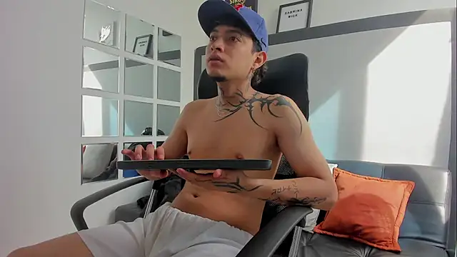 Sky Wild online show from October 2025 07:46:02 PM