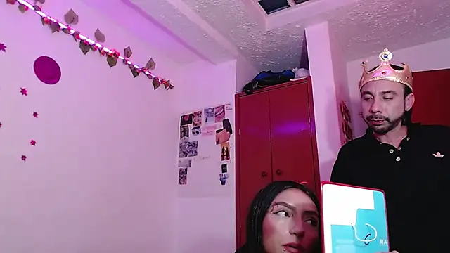 Isis Robert online show from November 2025 04:08:01 AM