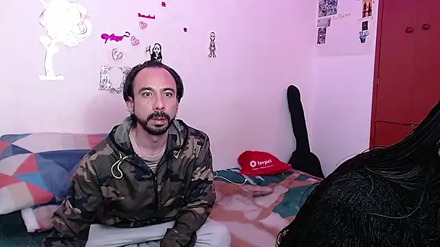 Isis Robert online show from November 2025 01:37:02 AM