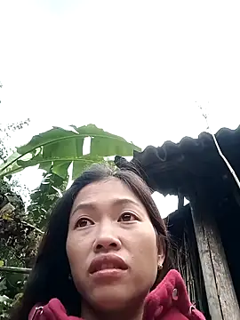 Snapshot of -Paige- chatting on October 2025 12:33:02 AM -Paige- online show from October 2025 12:33:02 AM